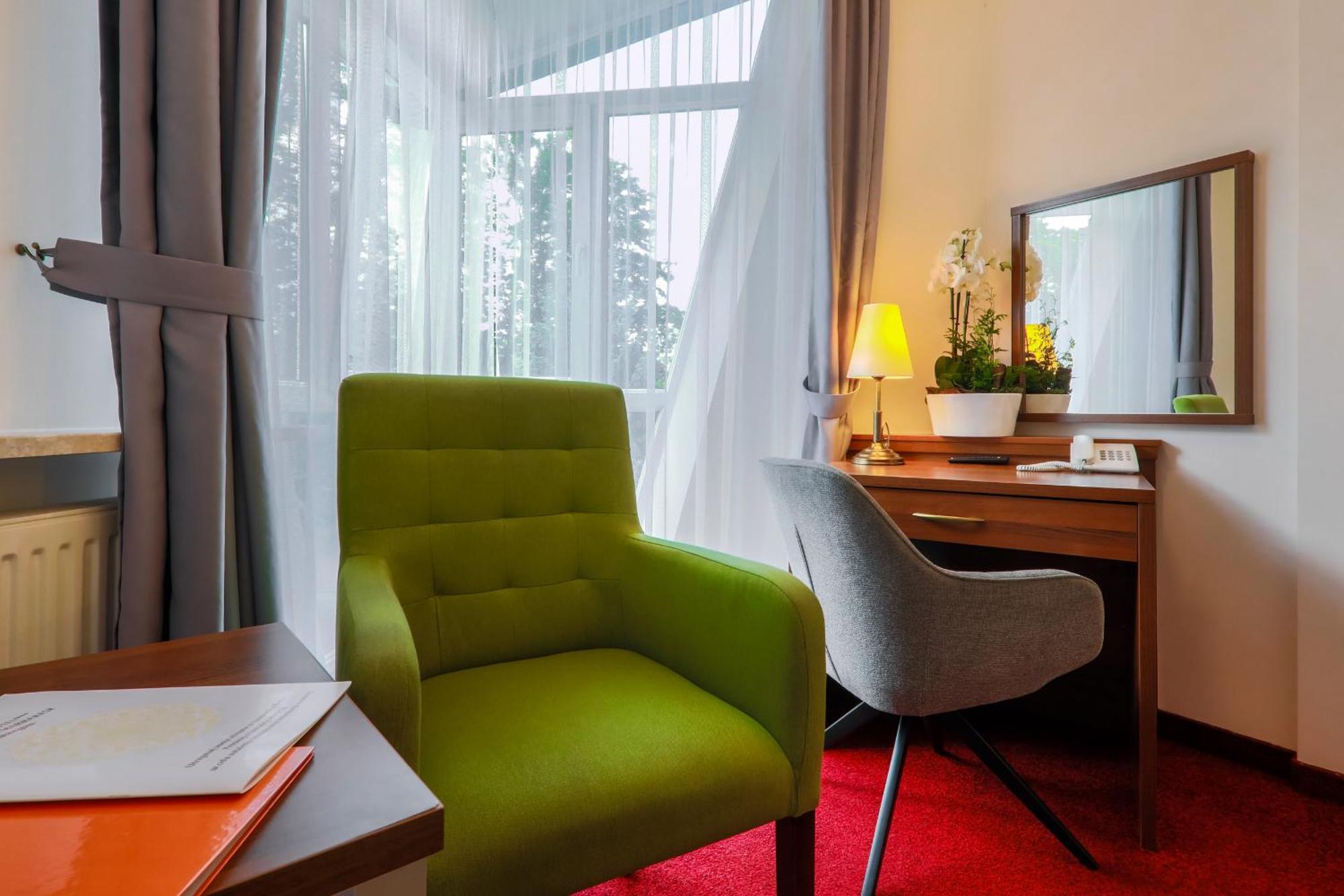 Papuga Park Hotel Wellness Marrakesz & Spa Бельско-Бяла Экстерьер фото
