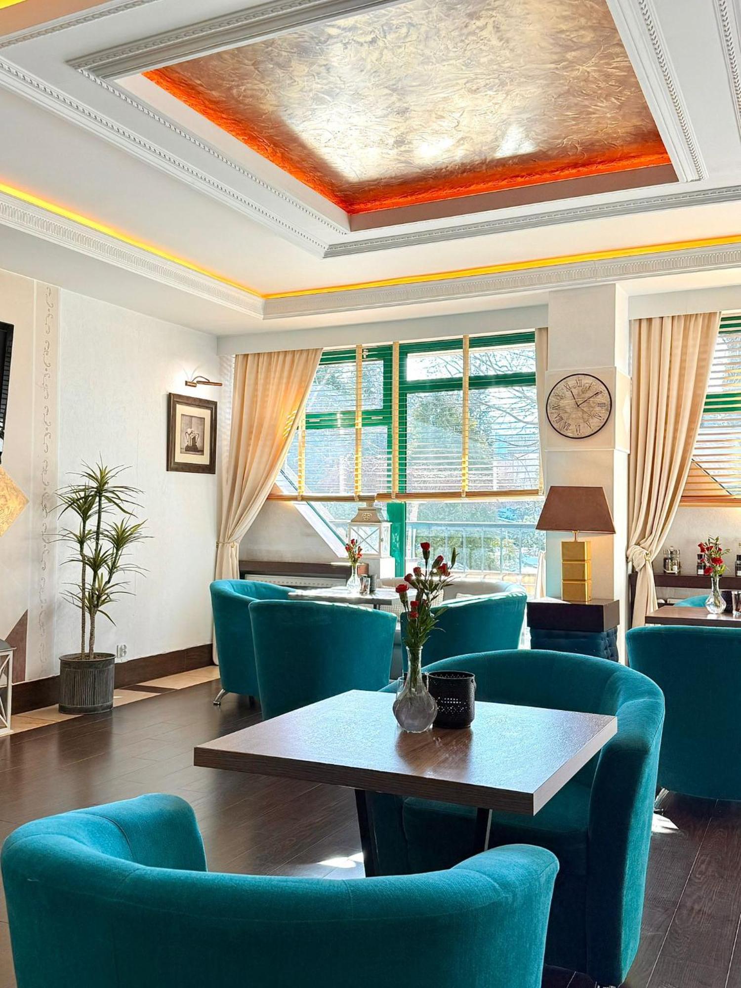 Papuga Park Hotel Wellness Marrakesz & Spa Бельско-Бяла Экстерьер фото